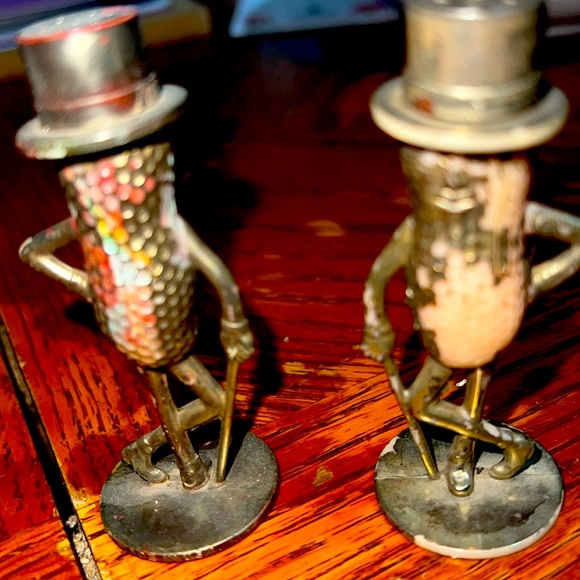 Vintage Mr. Peanut Salt and Pepper Shakers these are gold and original I believe - Picture 1 of 4
